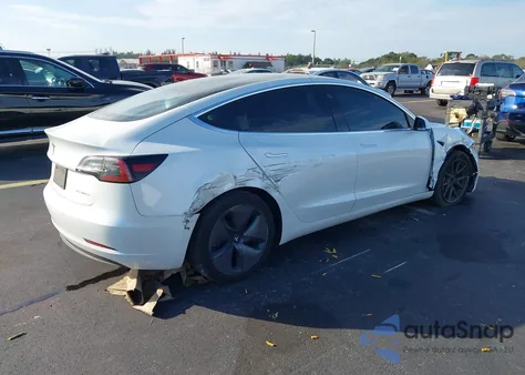 2020 Tesla Model 3 Long Range Dual Motor All-Wheel Drive z USA, uszkodzony, nr VIN 5YJ3E1EB3LF720252